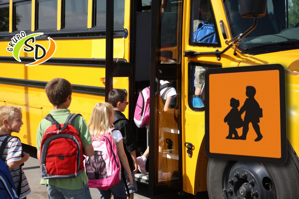 Cintos de Segurança e Vigilantes no Transporte Escolar
